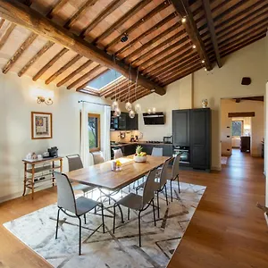 https://casanova-di-campriano.it-tuscanyhotel.com